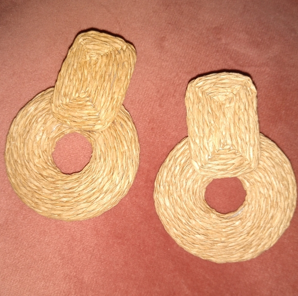 Natural Tan Raffia Rattan Earrings Wicker Door Knocker Chunky Summer Jewelry New - Picture 2 of 7